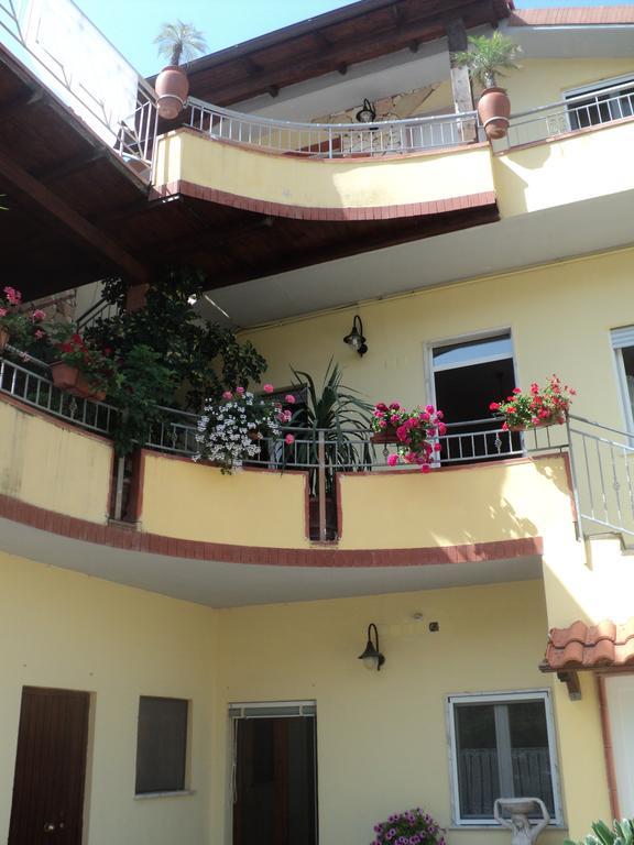 Casa Vacanza Alice & Mari Ascea Exteriör bild